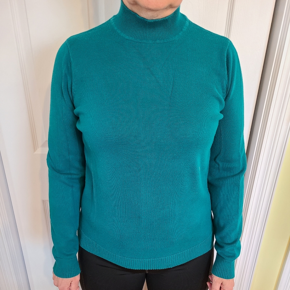 🌟Northern Reflections Mock Neck Sweater Size Small